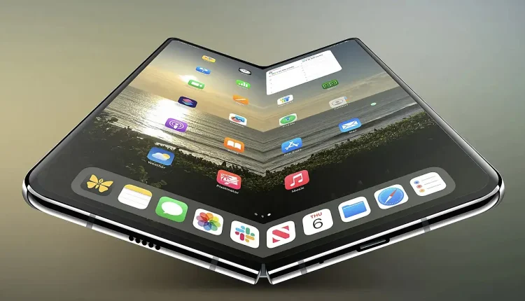 Apple iPhone Fold 2026'da Sahneye Çıkıyor: Katlanabilir Teknolojide Devrim! Samsung, Meta, OnePlus ve Nothing ile Çarpışıyor!