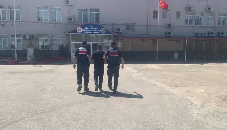 Aydın'da Jandarma Yol Kontrolünde Aranan Şahıs Ele Geçirildi