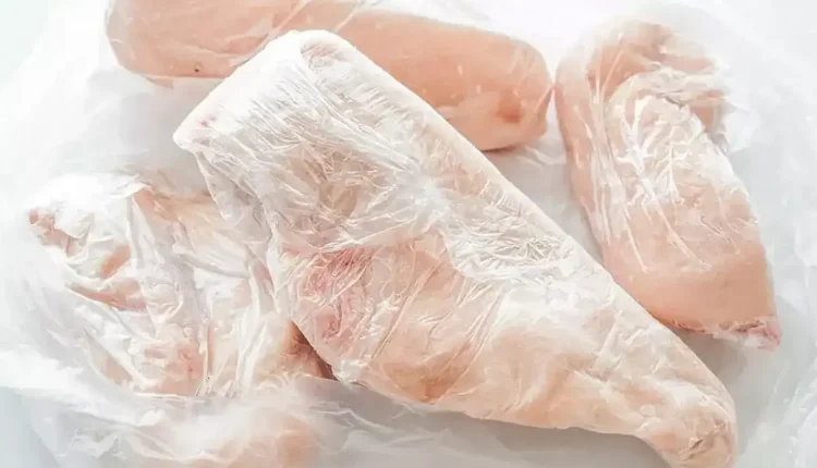 Gizli tehlike: Donmuş tavukları çözmenin yanlış yolları ortaya çıktı!