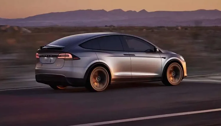 Tesla'dan Saatlik 1.370 TL Maaşla Test Sürücüsü Alımı: Başvuru Detayları ve Şartlar