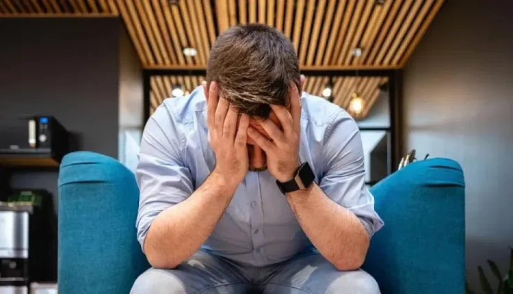 Türkiye'de Genç İşsizlik Sorunu Tırmanıyor: 'Eğitimde ve İşte' Olmayan Gençlerin Sayısı Rekor Kırıyor!